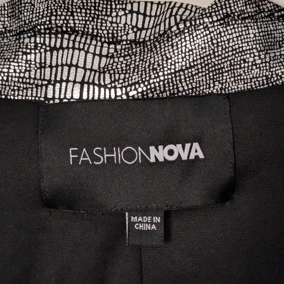 Silver Jacket - Picture 4 of 5